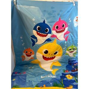 Baby shark Crib Comforter and matching flat sheet